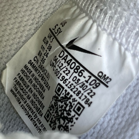 Nike Blazers Mid women’s size 7 / youth size 5.5 - Picture 10 of 11